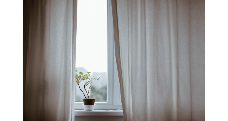 Zo voorkom je dat gordijnhaken steeds loslaten