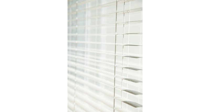 De kracht van de koordknoop: klein accessoire, groot verschil in je gordijnsysteem